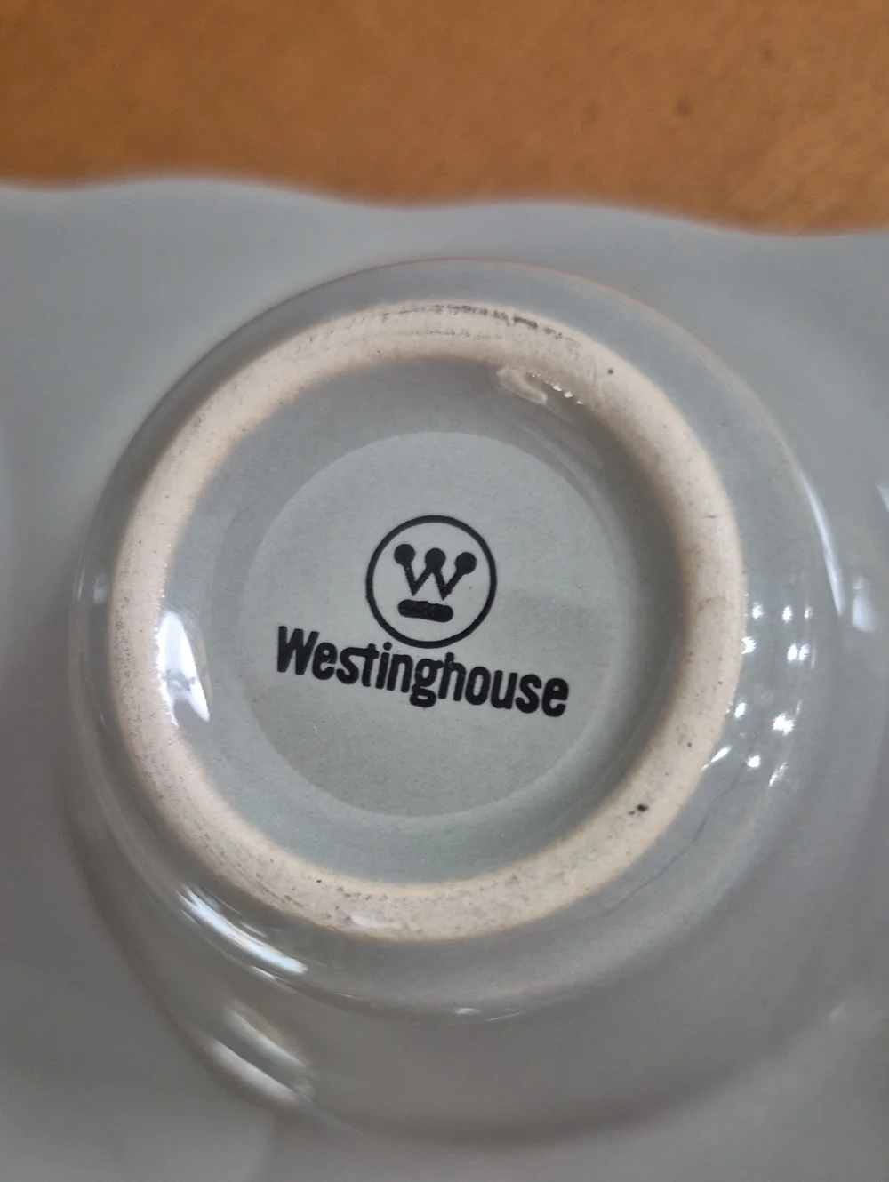 Westinghouse Ceramic 6-Cup Muffin Baking Dish in Cream